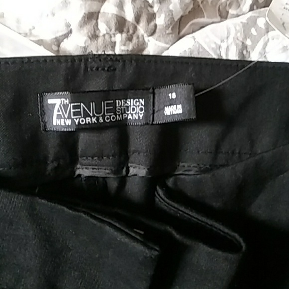 Short - Picture 2 of 4